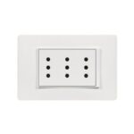 Toma de corriente triple 2P+T 10A  Bticino Luzica ref. PU1313